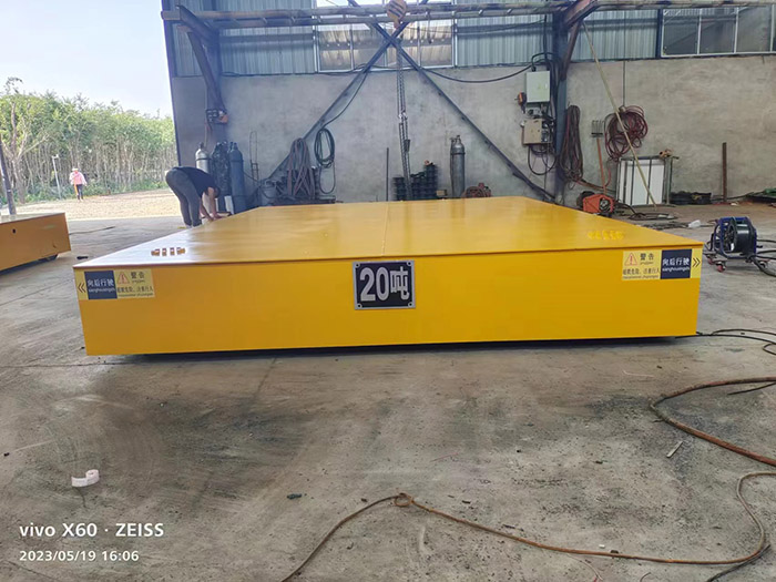 万向电动地坪车