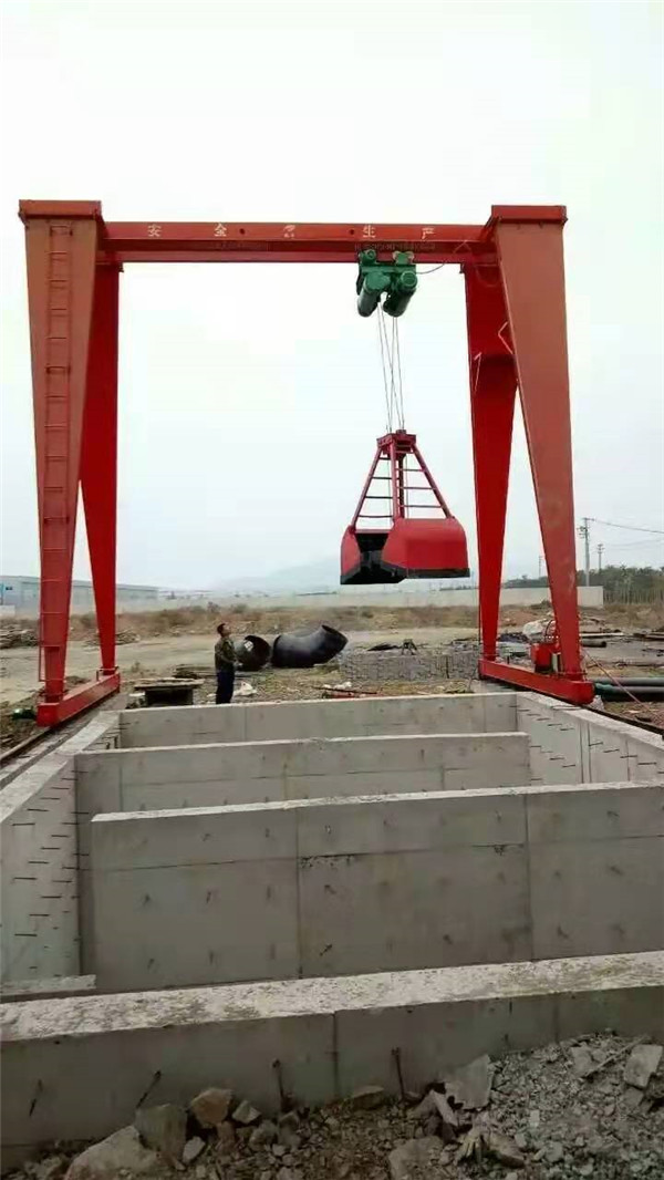 抓斗起重机(图1)