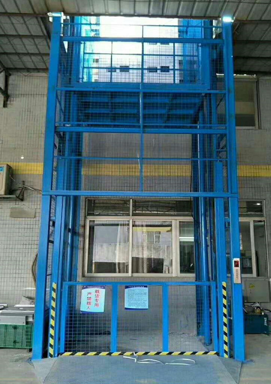 液压升降电梯(图1)