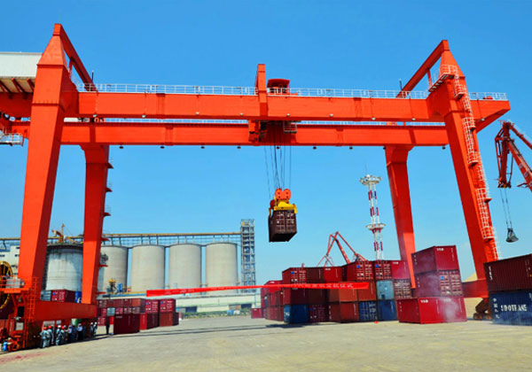 集装箱门式起重机