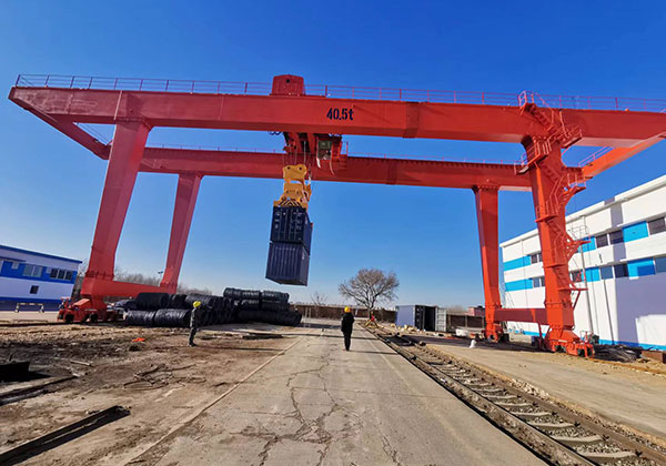 集装箱门式起重机